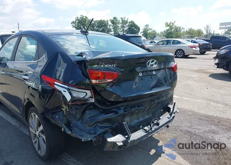 2021 Hyundai Accent Limited z USA, uszkodzony, nr VIN 3KPC34A65ME135499